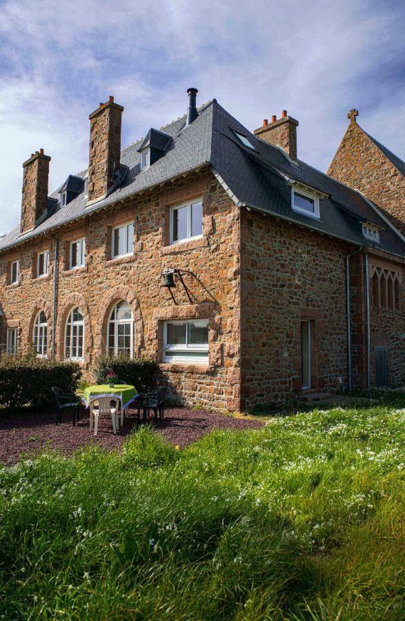 Le Presbytere Du Talbert Bed & Breakfast Pleubian Exterior photo